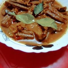 A picture of হায়দ্রাবাদী খাট্টা ভিন্ডি রসম্.