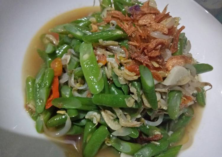 Tumis buncis udang rebon