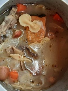 Una foto de Sopa Rápida de Huesos Carnudos