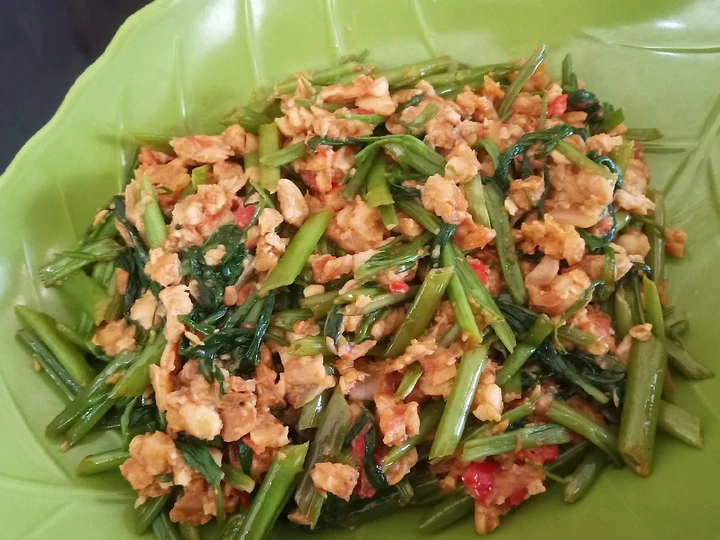 Langkah Gampang Membikin Resep Kangkung Sambal Tempe yang Bikin Ngiler Anti Ribet, Uenak Banget