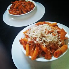 A picture of Italian penne with Indo-Chinese  twist.