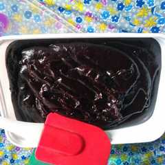 A picture of Selai coklat isian roti sobek.