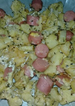 Una foto de Salchipapa a mi Manera😀😋😋