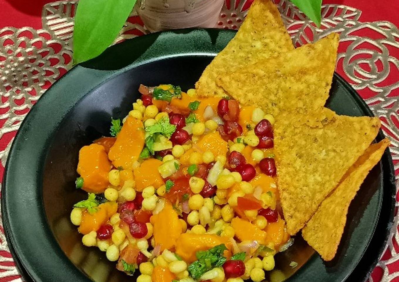 Mango Salsa With Nacho Chips