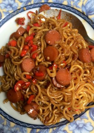Foto resep Indomie goreng pedes nampol