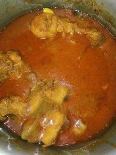 चिकन करी (chicken curry recipe in Hindi) रेसिपी मुख्य फोटो