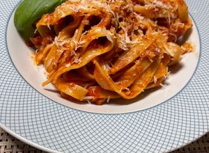 Foto de Tagliatelle de Atum, Anchovas e Alcaparras
