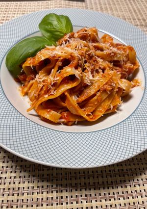 Foto de Tagliatelle de Atum, Anchovas e Alcaparras