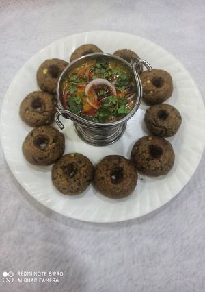 A picture of Bajre Ka dhokla.