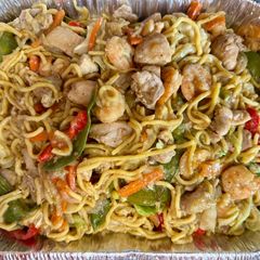 A picture of Pancit Canton Guisado.