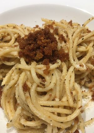 Une photo de Spaghettis à l’ail huile d’olive et chapelure de pain complet (spaghettis aglio e olio)