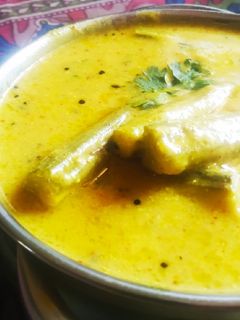 સરગવાની શીંગ ની કઢી (Saragva Shing Kadhi Recipe In Gujarati) રેસીપી મુખ્ય ફોટો