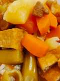 Stewed vegetables with roasted meat