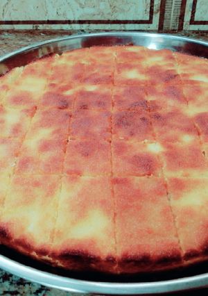 A picture of Harissa with Cream (Harissa bil Qishta).