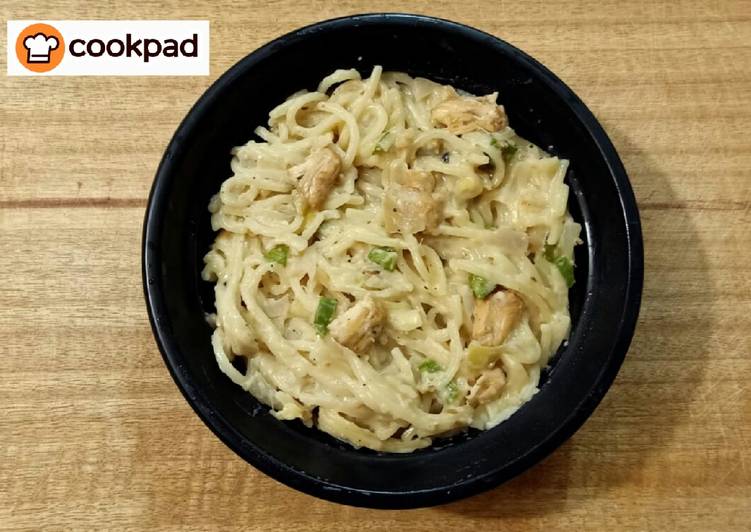 Recipe of Any-night-of-the-week White Sauce Chicken Spegatti