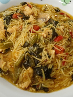 Una foto de Sopa de fideos con pollo