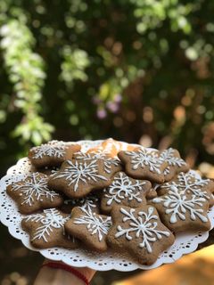 Una foto de Galletitas navideñas de jengibre al estilo alemán