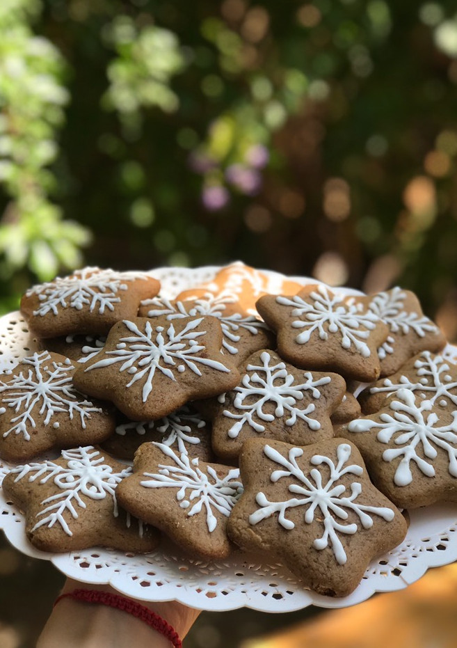 Una foto de Galletitas navideñas de jengibre al estilo alemán