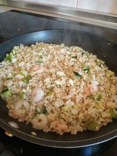 Una foto de Arroz con gambas al piripiri