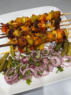 صورة لوصفة شيش طاووق الدجاج