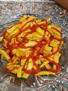 عکسی از دستور 🍟بفرمائید سیب زمینی با سس🍟