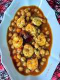 Garbanzos y langostinos con reducción de las cabezas