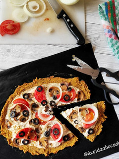 Una foto de Pizza sin harina vegana (con base de tofu)