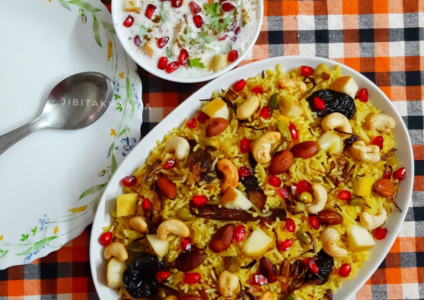 Kashmiri Pulao with Pomegranate and Apple Raita