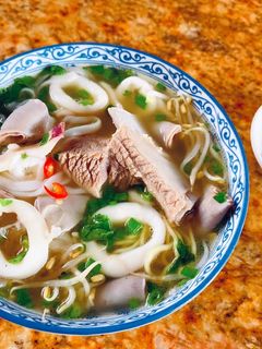 Hình của món Hủ tiếu mì thập cẩm.