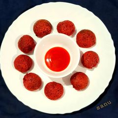 A picture of Beetroot Rava Appe.