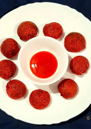 A picture of Beetroot Rava Appe.