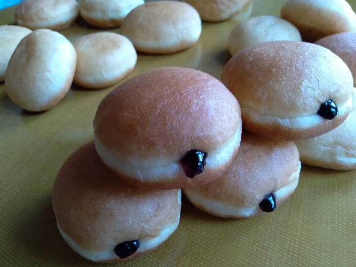 Easy Steps Prepare Recipes Mini Bomboloni the  Makes Drooling Make You Drink.