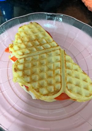 Una foto de Waffles o panqueques keto de pollo