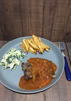 Foto resep Beef Steak with Sweet n Sour Sauce (Salad Kol Sawi)