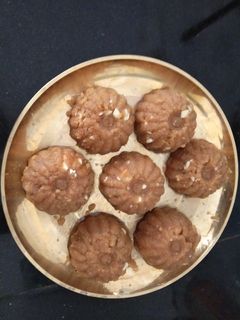 લાડુ(laddu recipe in Gujarati) રેસીપી મુખ્ય ફોટો