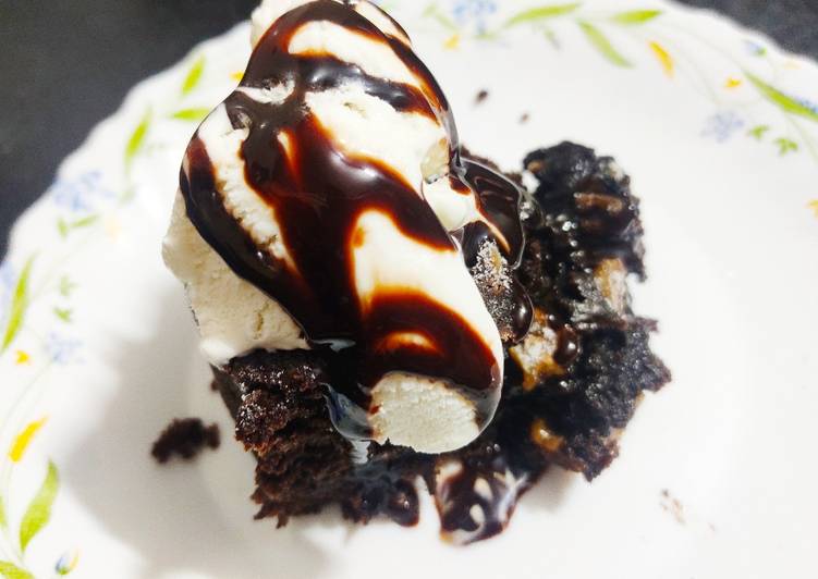 Chocolate Walnut Brownie