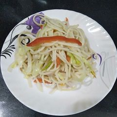A picture of Veg Hakka Noodles.