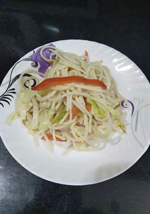 A picture of Veg Hakka Noodles.