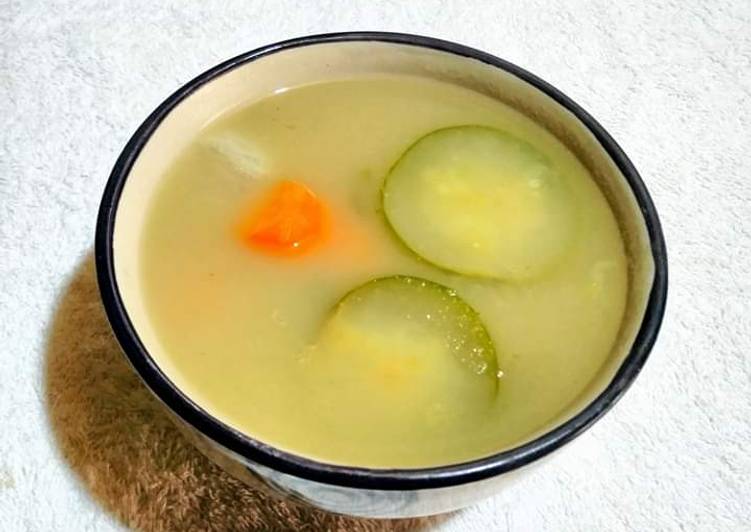 Step-by-Step Guide to Make Super Quick Homemade Vegetable Broth.