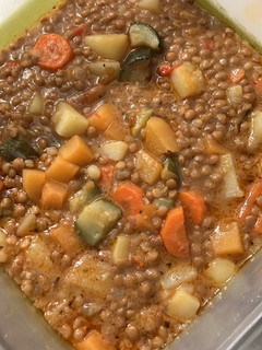 Una foto de Lentejas de bote con verduras y especias sabor Cookpad