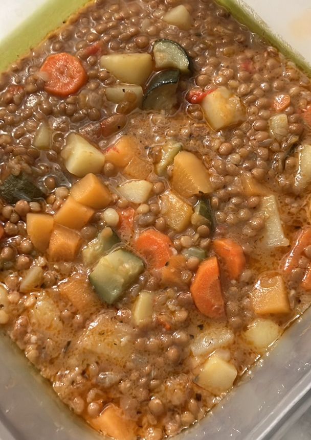 Una foto de Lentejas de bote con verduras y especias sabor Cookpad