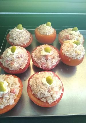 Una foto de Tomates rellenos 🍅