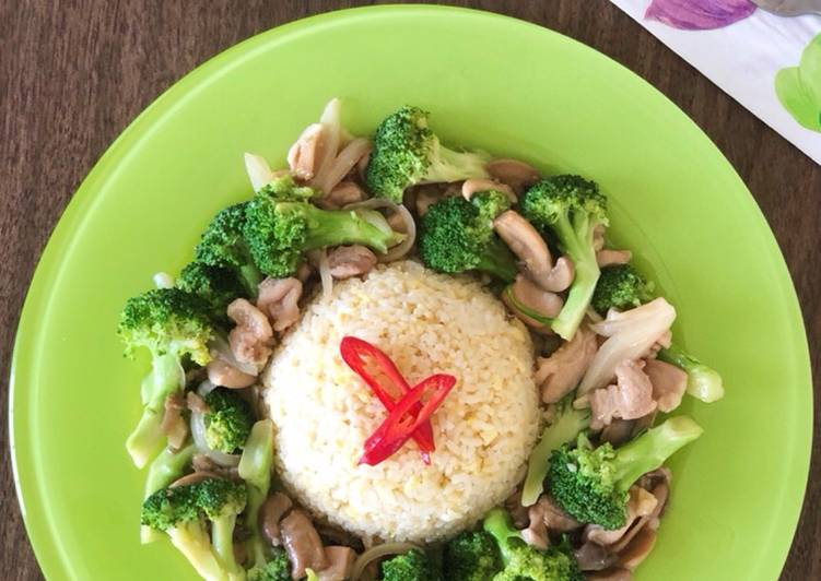 Simple Way to Make Award-winning Chicken Mushroom Egg Rice