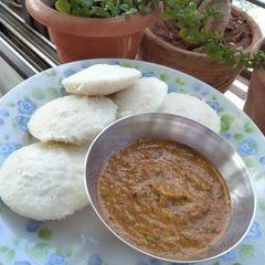 Idli A picture of Idli.