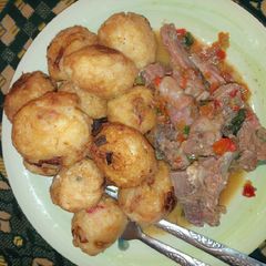 A picture of Yam ball en pepper soup.