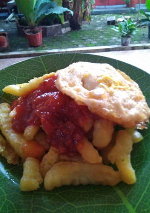 Foto resep Bolognese French Fries with Egg