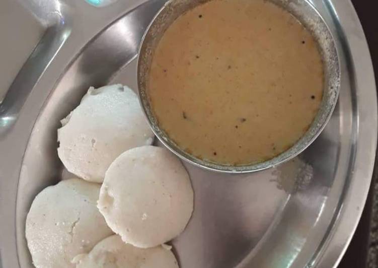 Steps to Prepare Super Quick Homemade Idli with coconut chutney