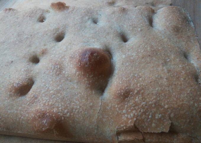 Focaccia in teglia alta e morbida - Una Famiglia in Cucina