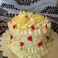 A picture of Rasmalai cake.