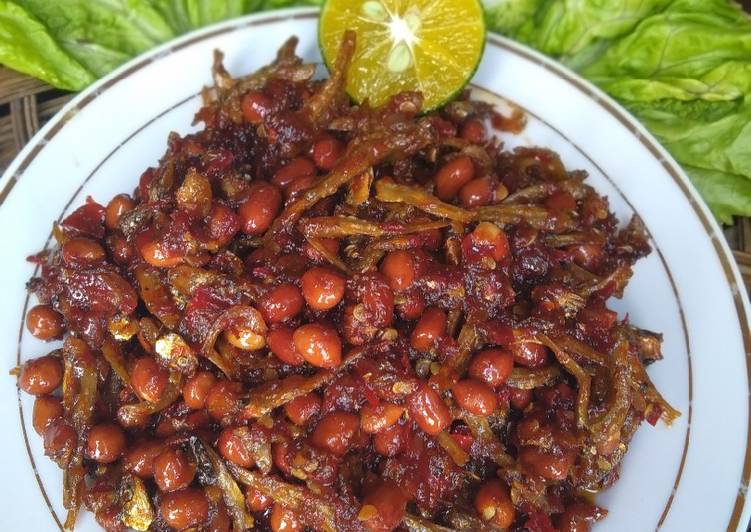 Sambel teri kacang tanah????